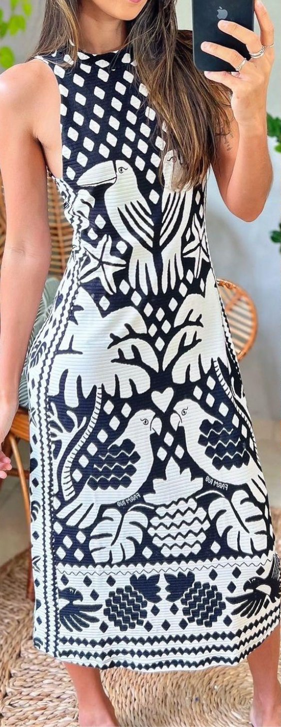 Parrot Print Sleeveless Fitted Dress